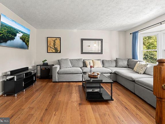 3rd image of 1210 Swanhill Ct