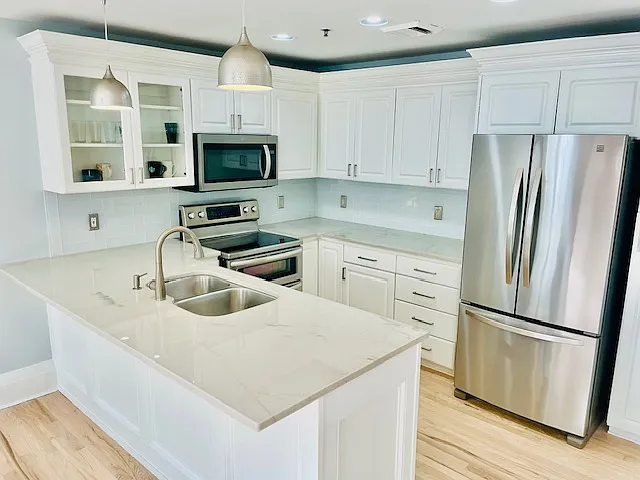 100 W Court St #1B — Photo 3