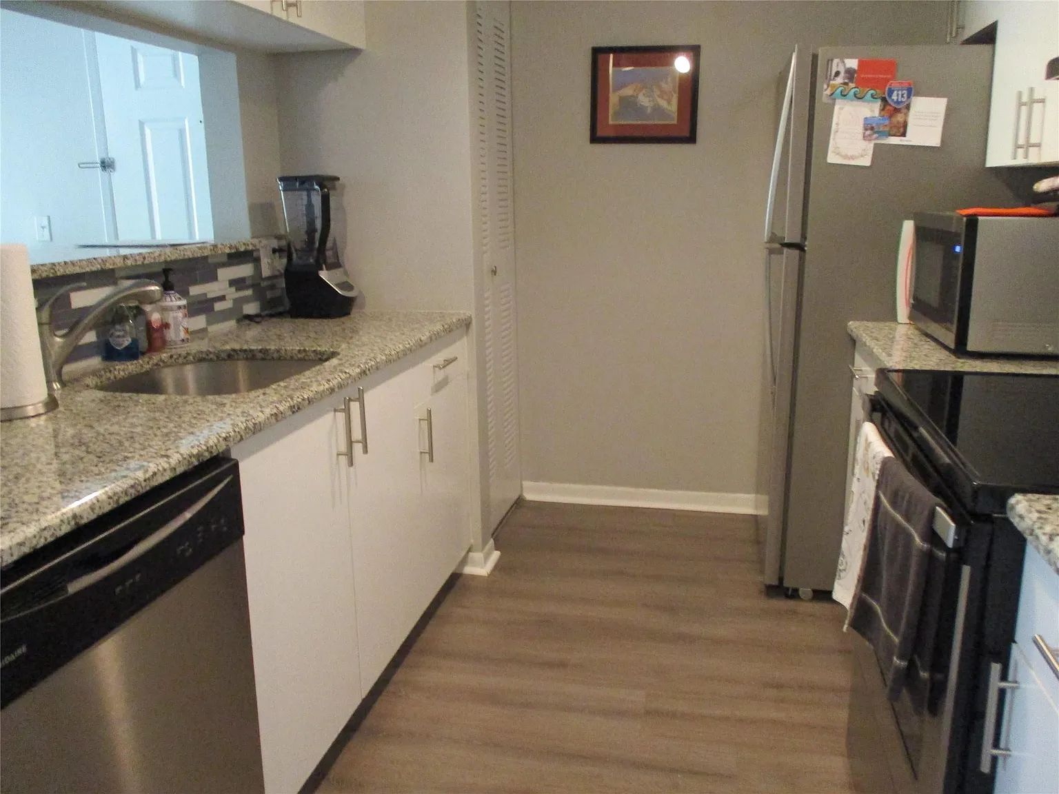 2 bed, 1.0 bath, 922 sqft, $2,250 — Photo 2