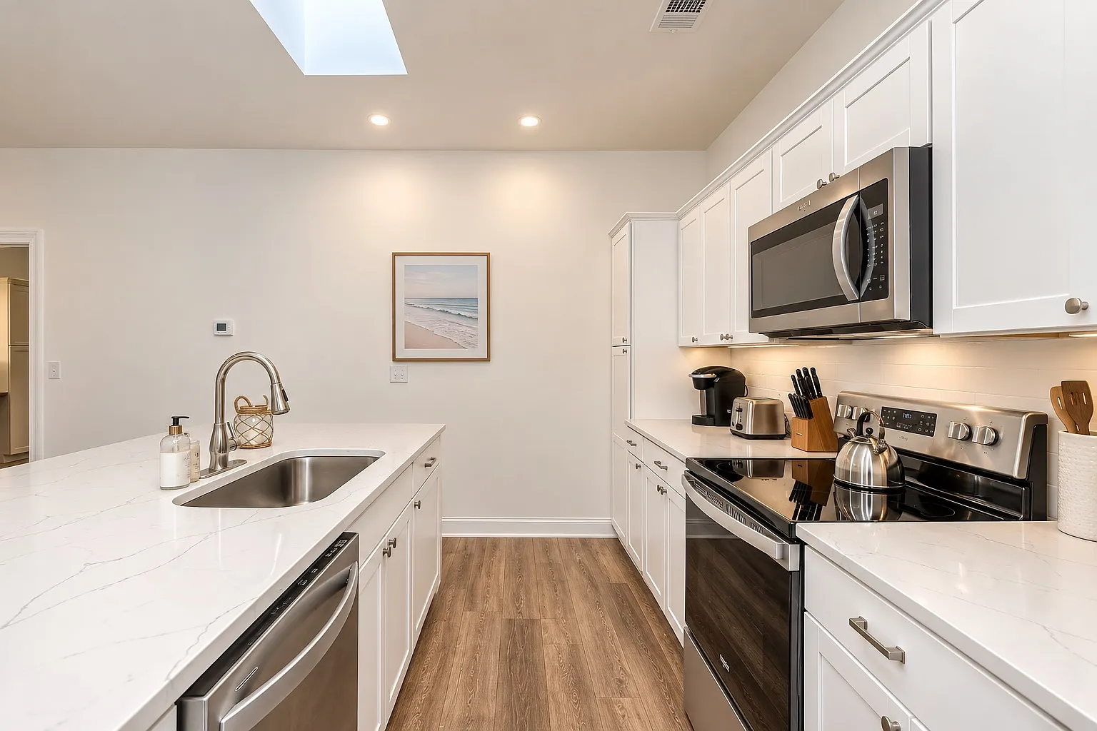 2 bed, 1000 sqft, $1,800 — Photo 3