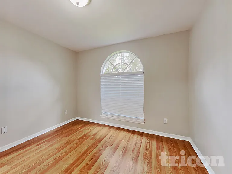 143 Wornall Dr — Photo 13