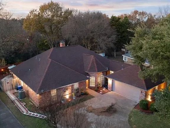 5th image of 700 Arbor Creek Dr