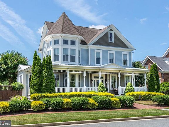 4th image of 28384 Village Lake Way