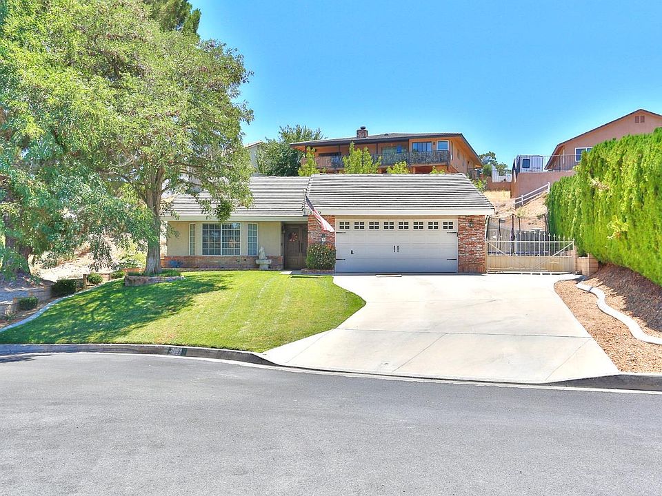 1st image of 18189 Country Glen Ln