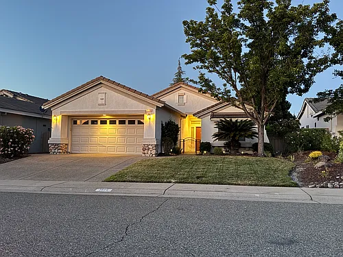 1375 Tahoma Ln Photo 1