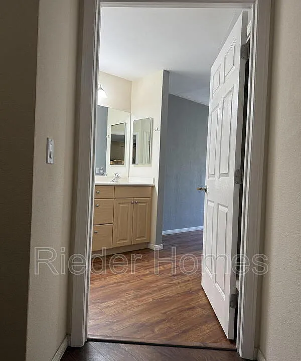 10006 Maya Linda Rd #5203