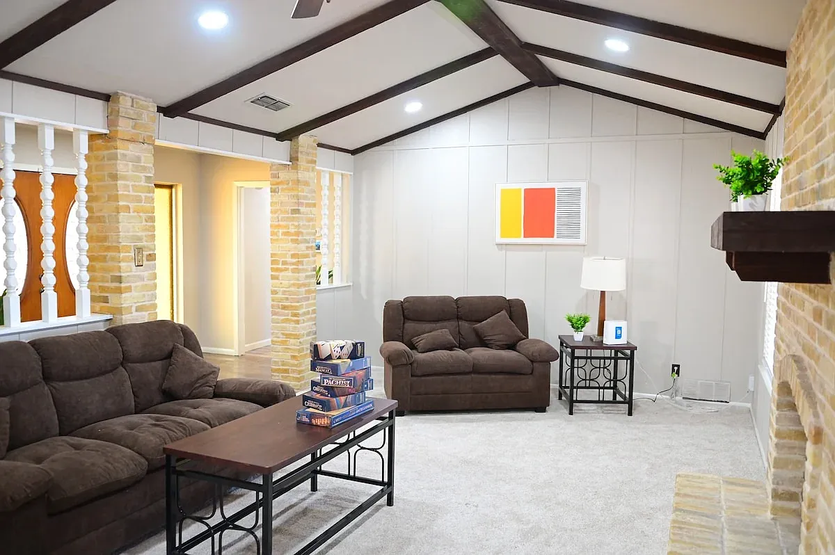 4 bed, $3,999 — Photo 4