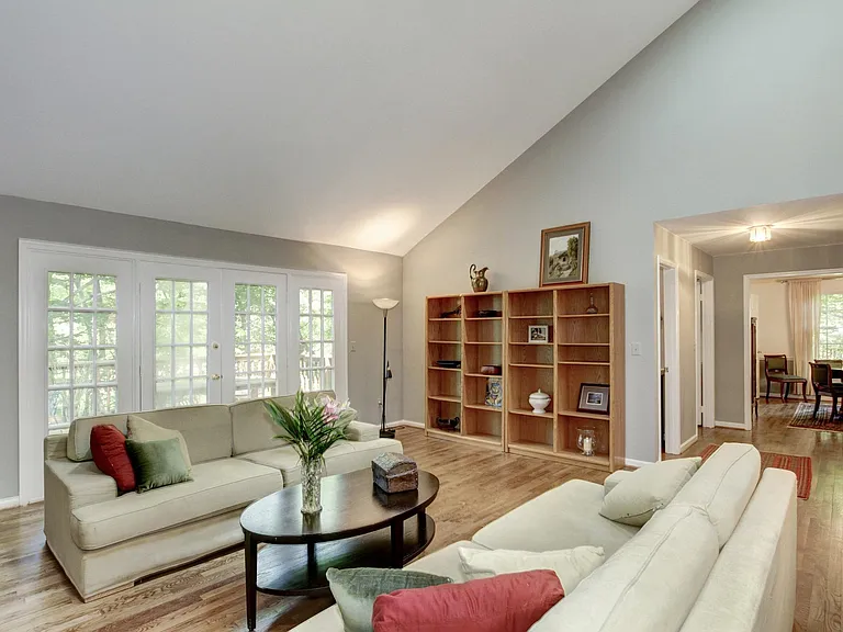 13 Avalon Ct — Photo 14