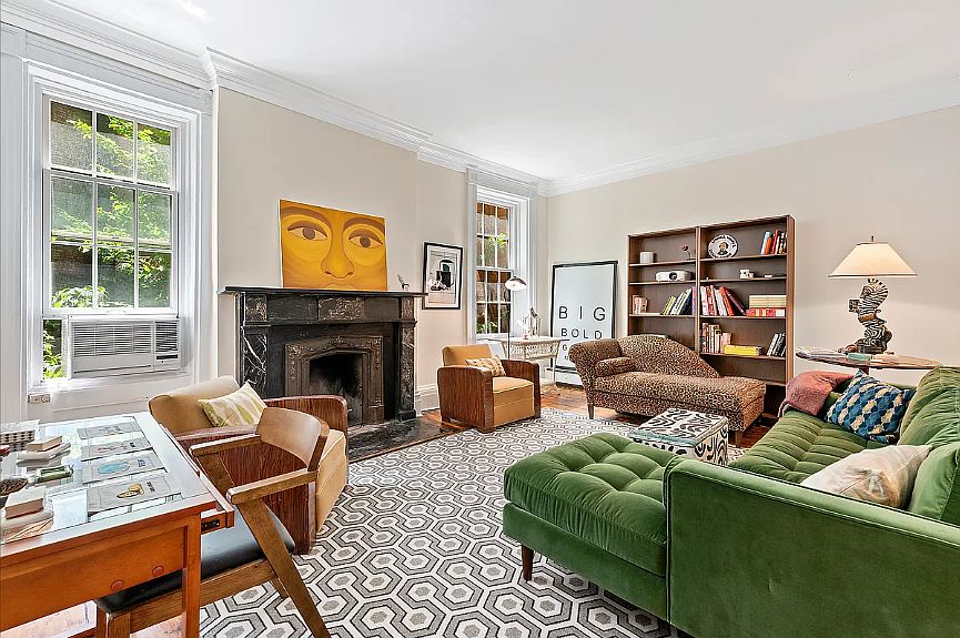 1st image of 102 E 10th St #1