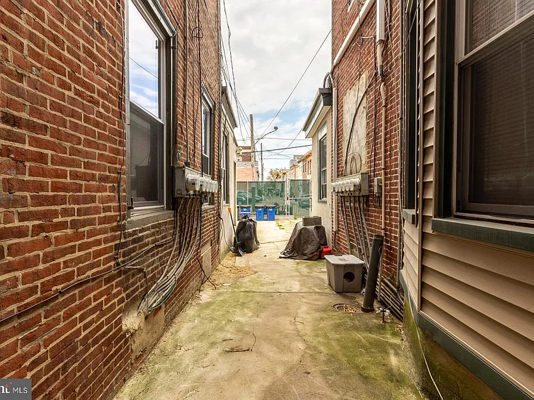 129 W Susquehanna Ave #2F — Photo 12