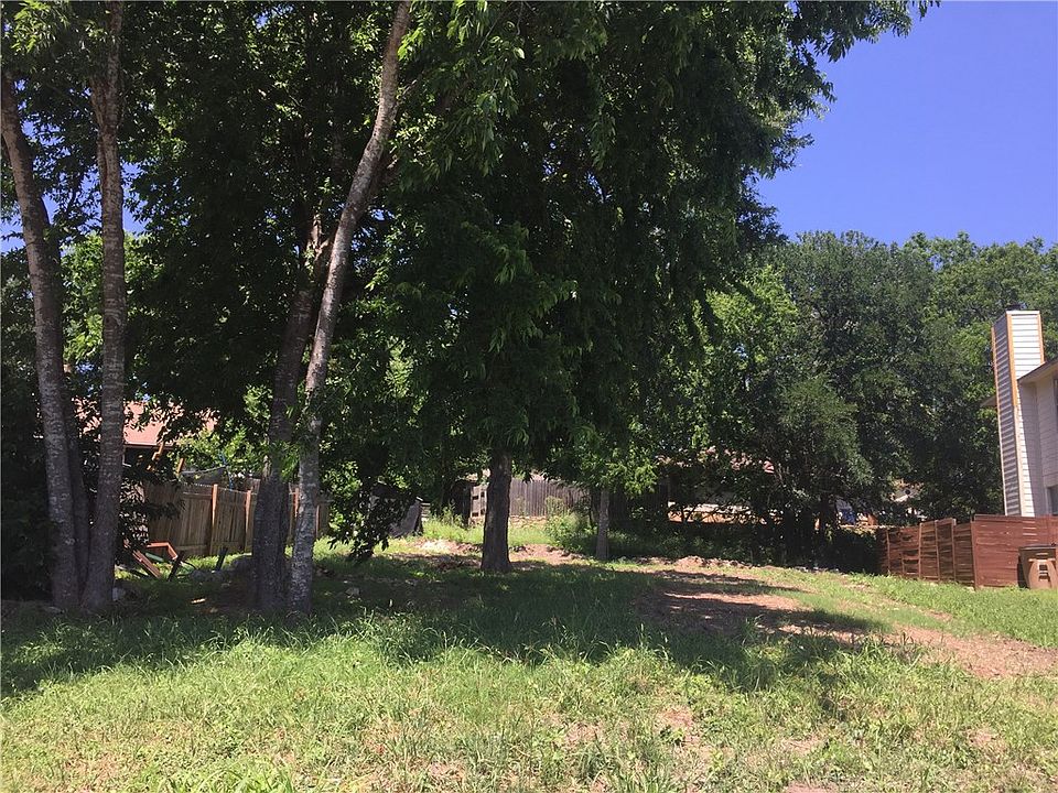 2nd image of 5706 Spring Meadow Rd