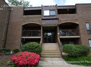 11208 Chestnut Grove Sq APT 211, Reston, VA 20190