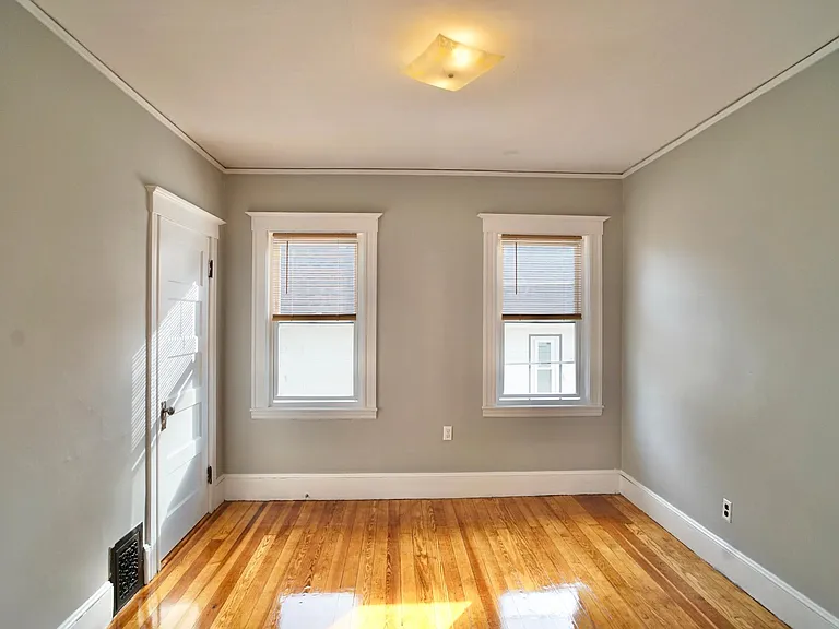 5 Beacon St #2 — Photo 7