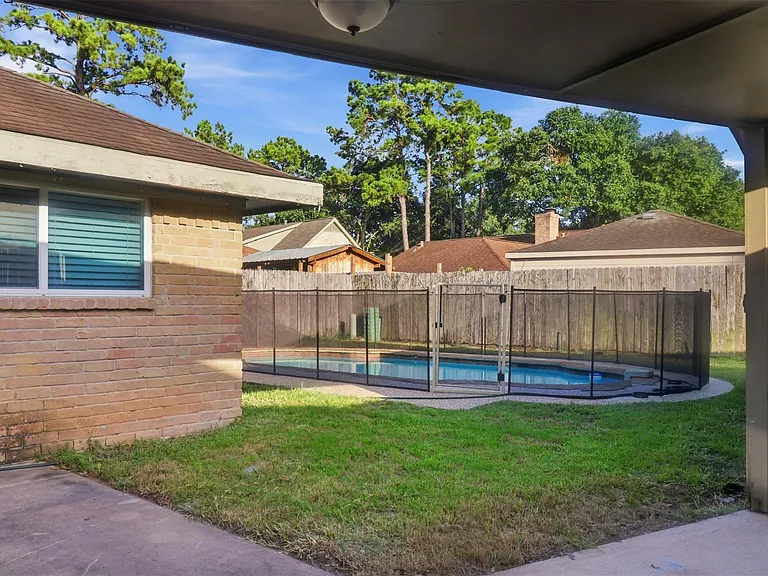 21131 Park Brook Dr — Photo 19