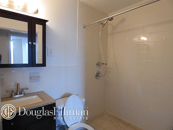 5th image of 3333 Broadway APT B2a