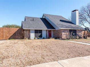 3914 Blossom Dr, Sachse, TX 75048