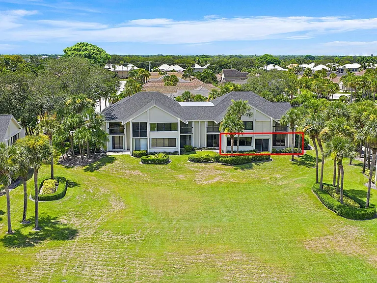 10459 SE Terrapin Pl — Photo 36