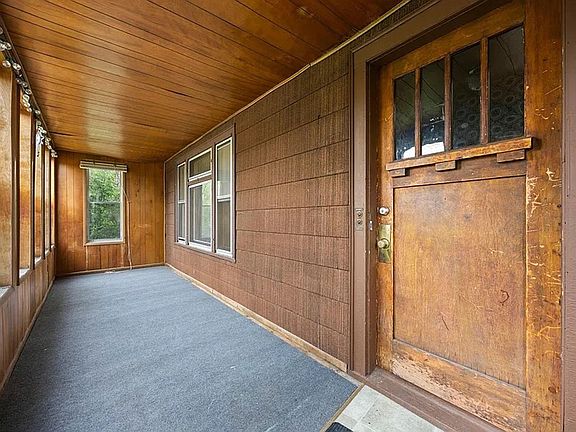 4th image of 1217 Grand Ave