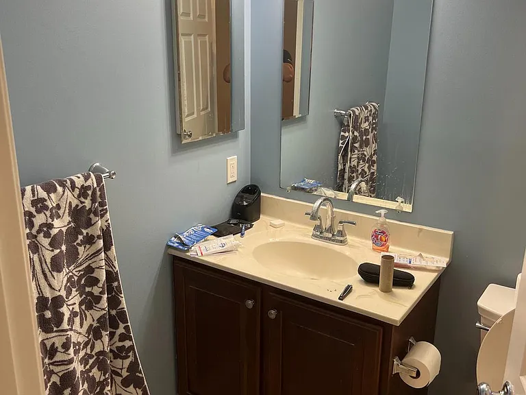 100 Parker Ave #22 — Photo 27