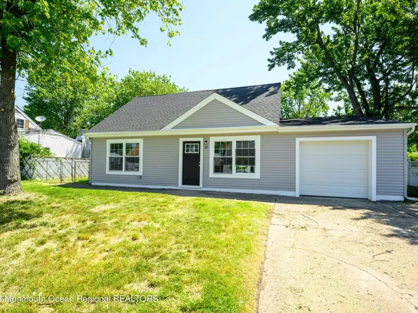 35 Buttonwood Place, Hazlet, NJ 07730