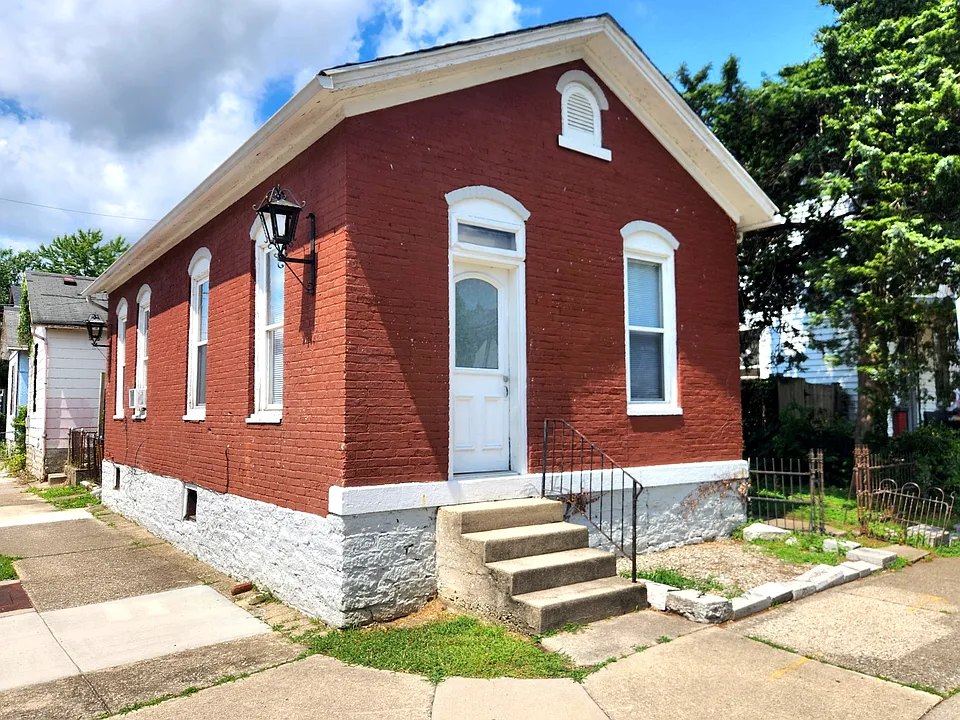 403 Burns Ave