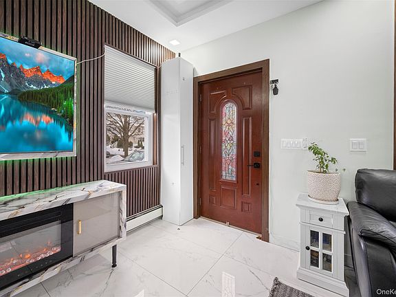 5th image of 35 Barwick Street