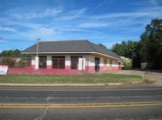 1135 Tenaha St, Center, TX 75935