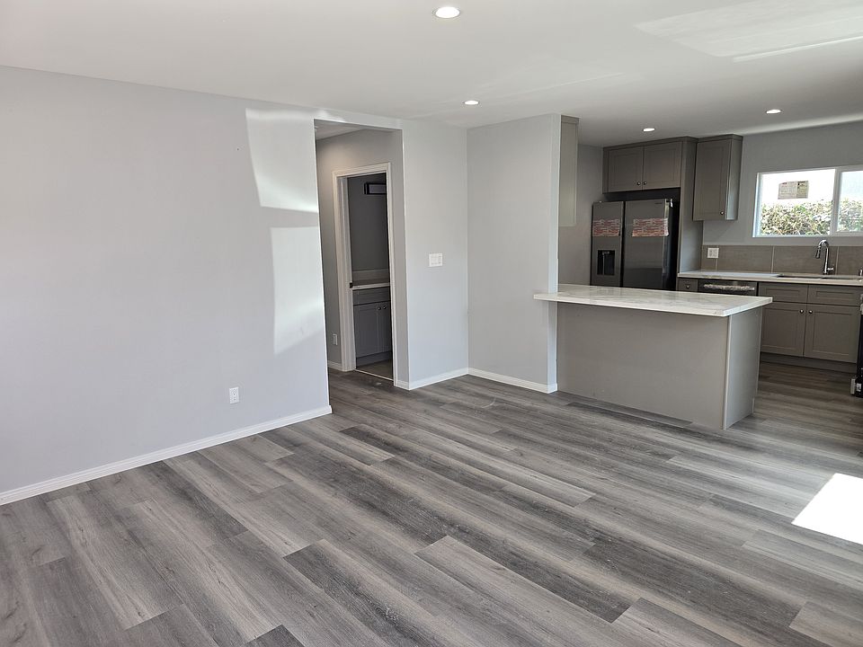 1st image of 235 E 87th Pl #1/2