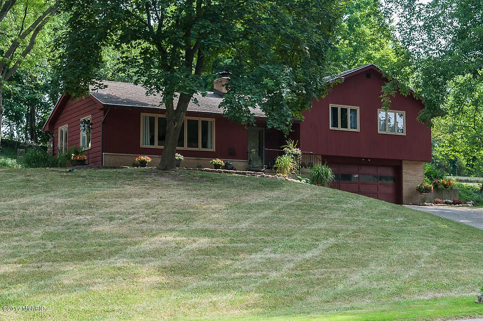 515 Parkdale Blvd photo 1
