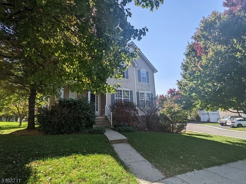 1st image of 114 Winding Hill Dr
