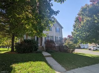 114 Winding Hill Dr, Hackettstown, NJ 07840