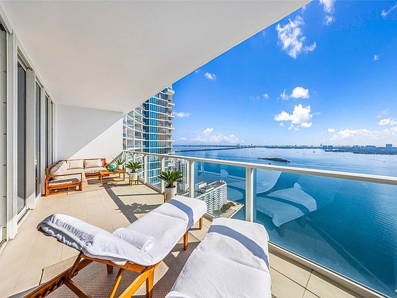 2nd image of 2020 N Bayshore Dr APT 3509
