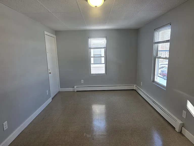 298 Oakland St #2L — Photo 10