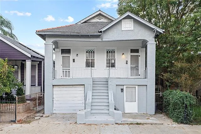 1228 Magazine St