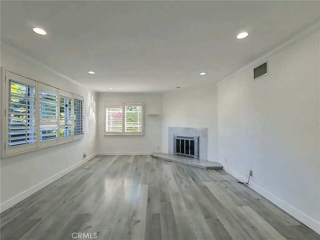 4 bed, 1600 sqft, $5,495 — Photo 4
