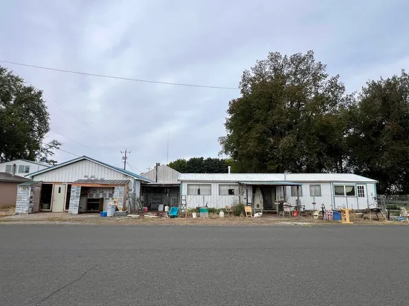 204 S B St, Sprague, WA 99032