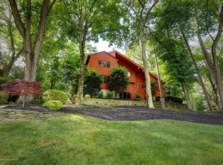 7 Eli Cir, Morganville, NJ 07751