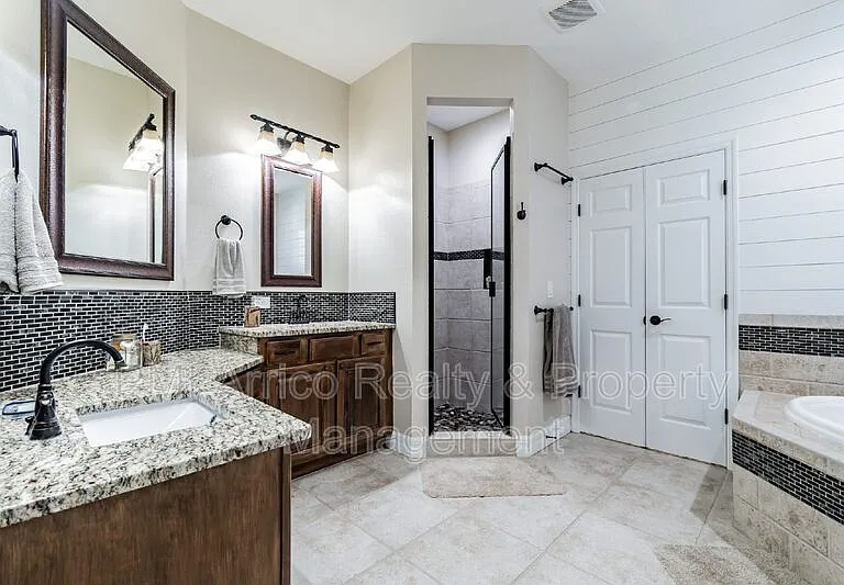 539 Treviso Dr — Photo 12