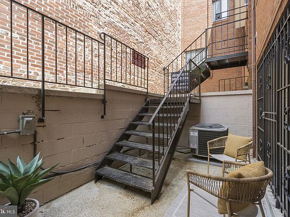 2nd image of 1435 Corcoran St NW APT 3