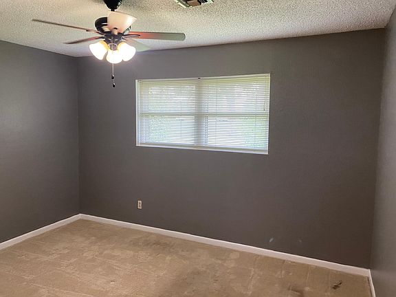 5th image of 225 Churchill Dr