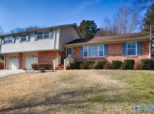 1905 Capri Dr NE, Huntsville, AL 35811