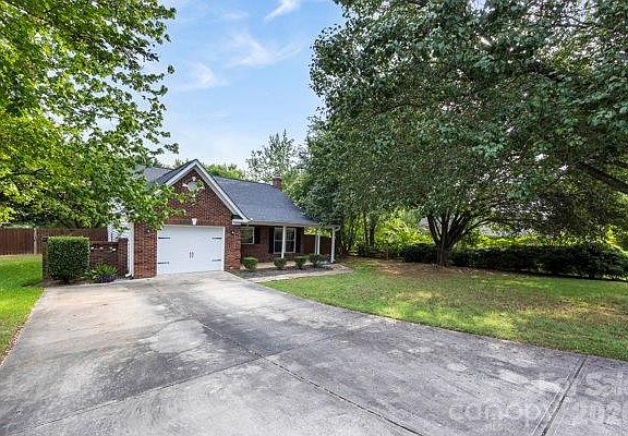 5th image of 914 Milkfarm Ct