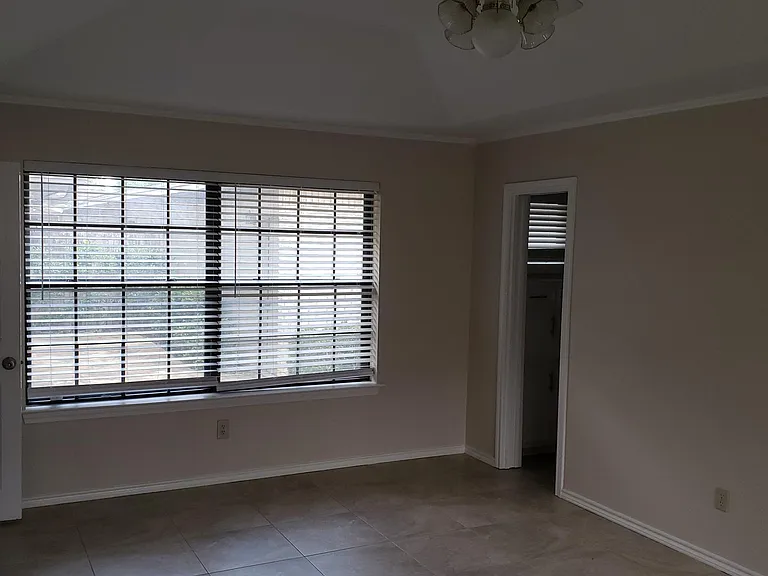 3016 Overton Park Dr W — Photo 20