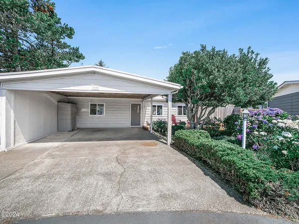 115 NE 33rd St, Newport, OR 97365