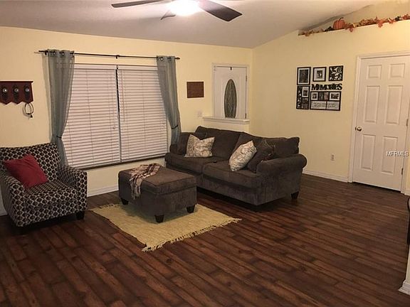 3rd image of 35041 Queens Way