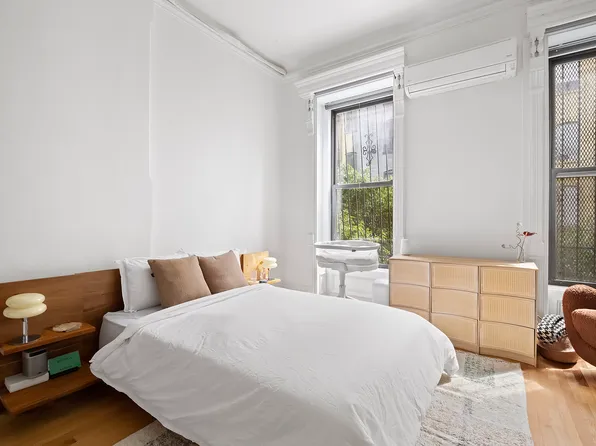 24 West 126th Street image 3 of 24