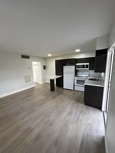2545 Taft St #101 Photo 1