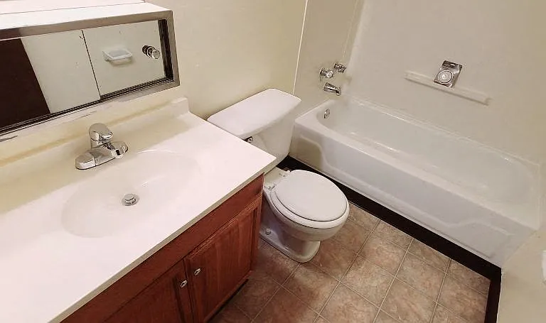 Kimberly Club Apartments — Photo 82