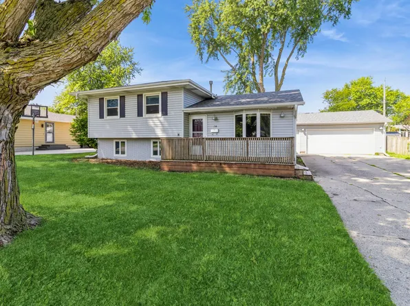 714 18th St, Nevada, IA 50201