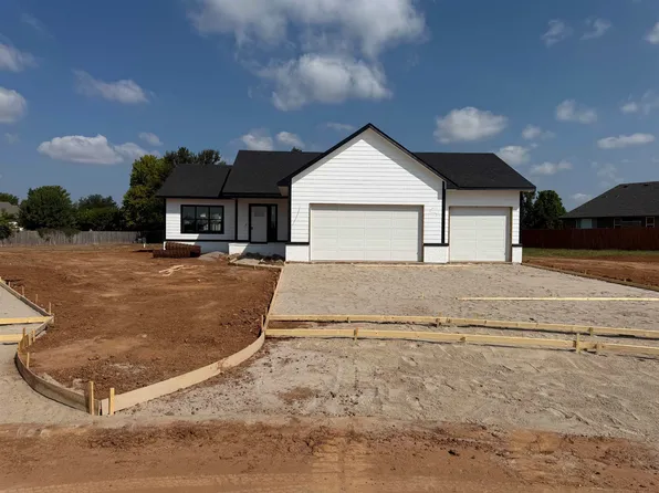 411 S Stoney Creek St, Clearwater, KS 67026